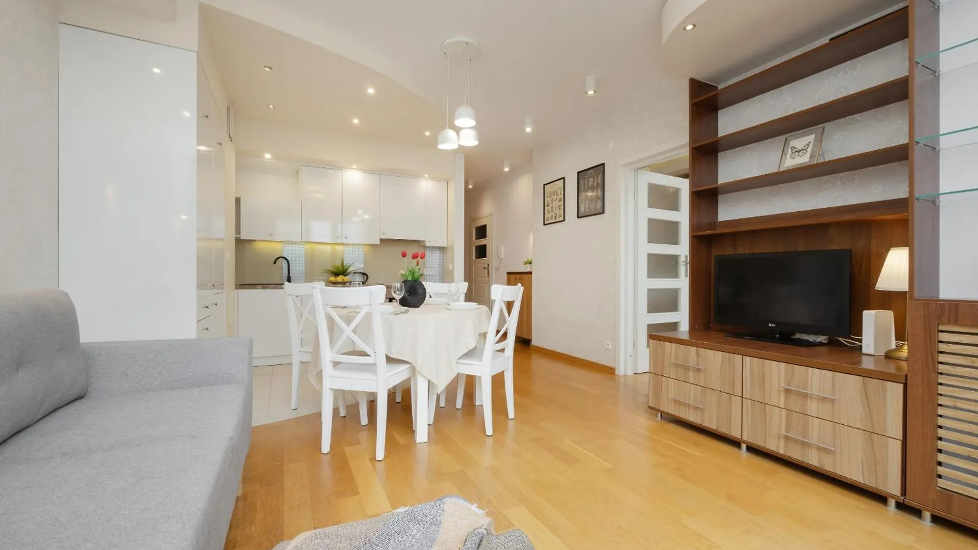 Beautiful Apartment With Spacious Terrace By Noclegi Renters Warsaw Poland